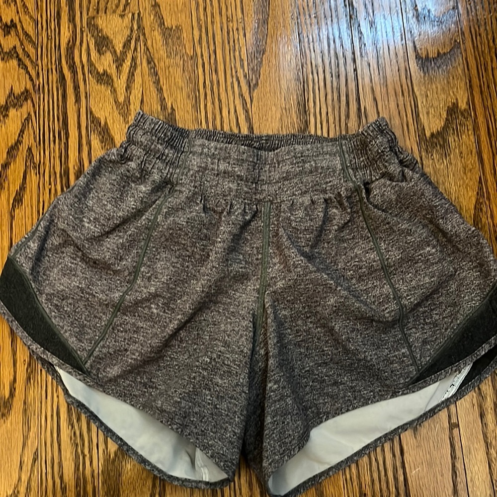 Lululemon Hotty Hot Hot Lined Long Shorts “4 Size 4 Grey